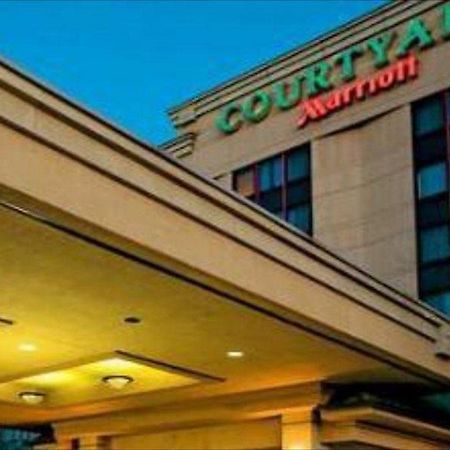 فندق Courtyard By Marriott New York Laguardia Airport المظهر الخارجي الصورة