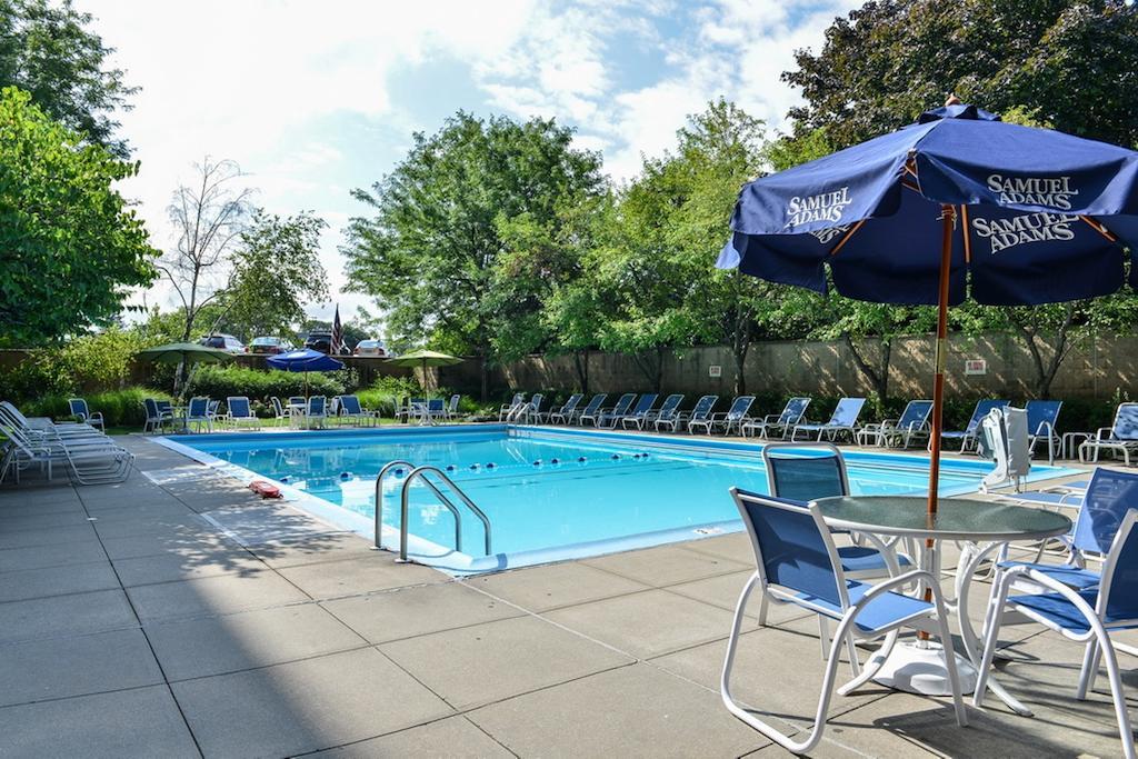 فندق Courtyard By Marriott New York Laguardia Airport المظهر الخارجي الصورة